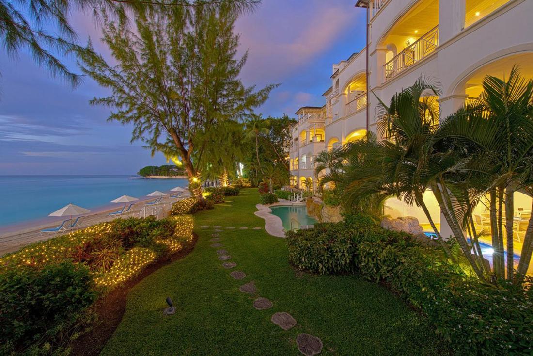 Old Trees, Halcyon Villa Paynes Bay Exterior photo
